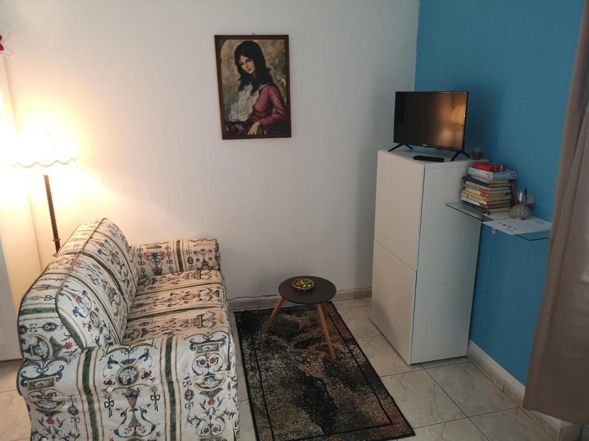 チェッロレCasa Carmelaアパートメント エクステリア 写真